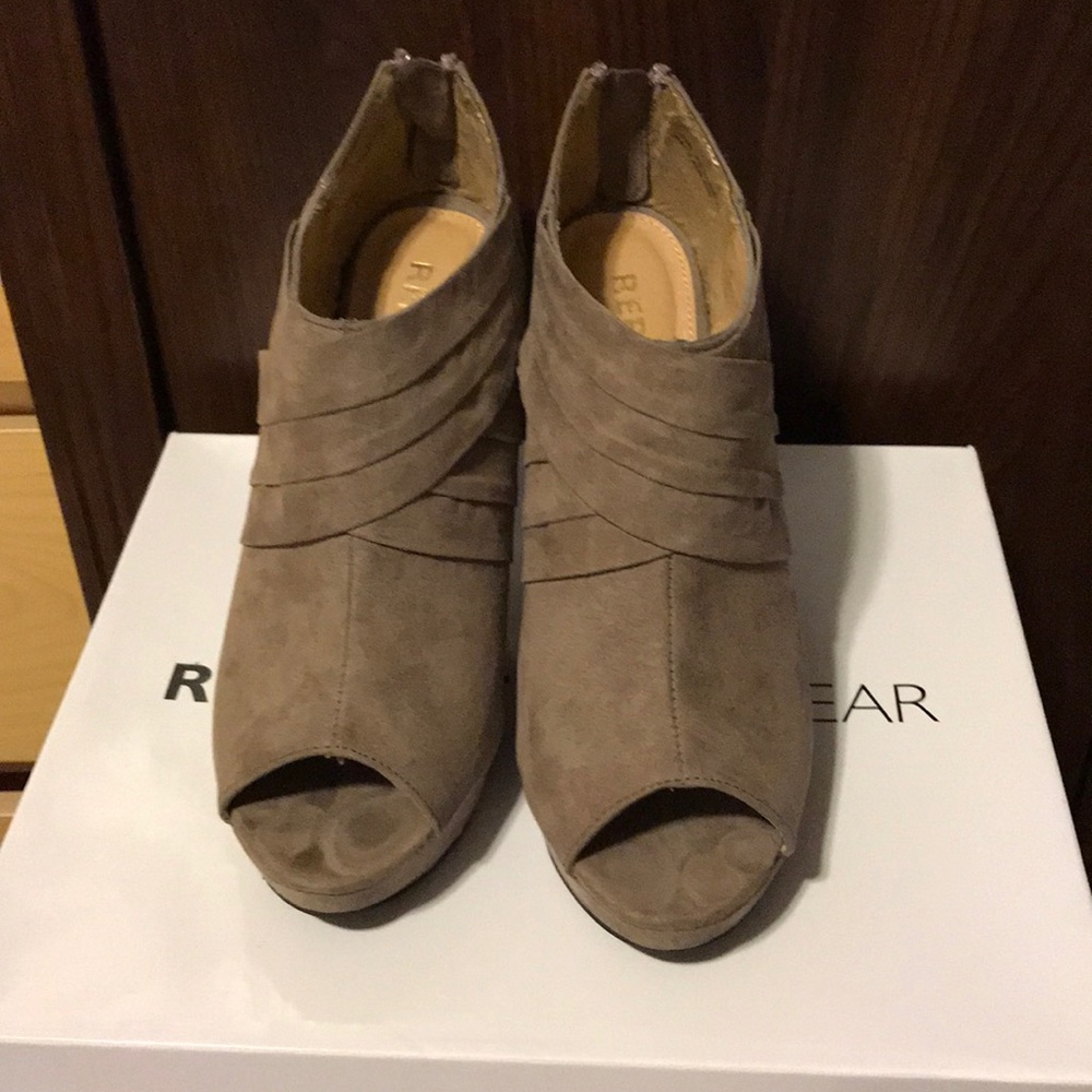 Report booties - Picture 2 of 3